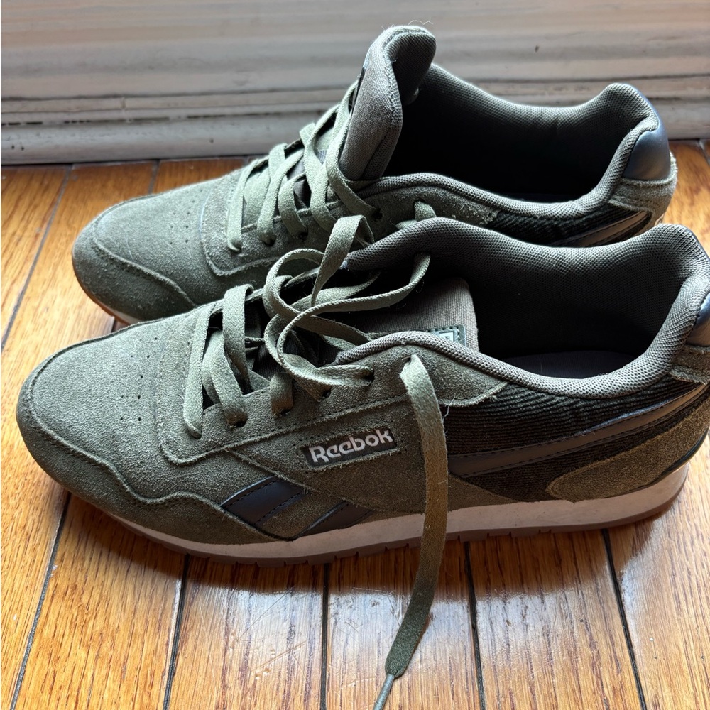 Reebok Classic Olive Trainers